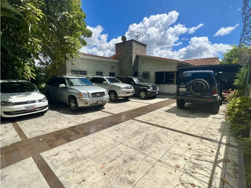 En Venta Casa Comercial en Altamira Av. Luis Roche Chacao - Caracas - 4