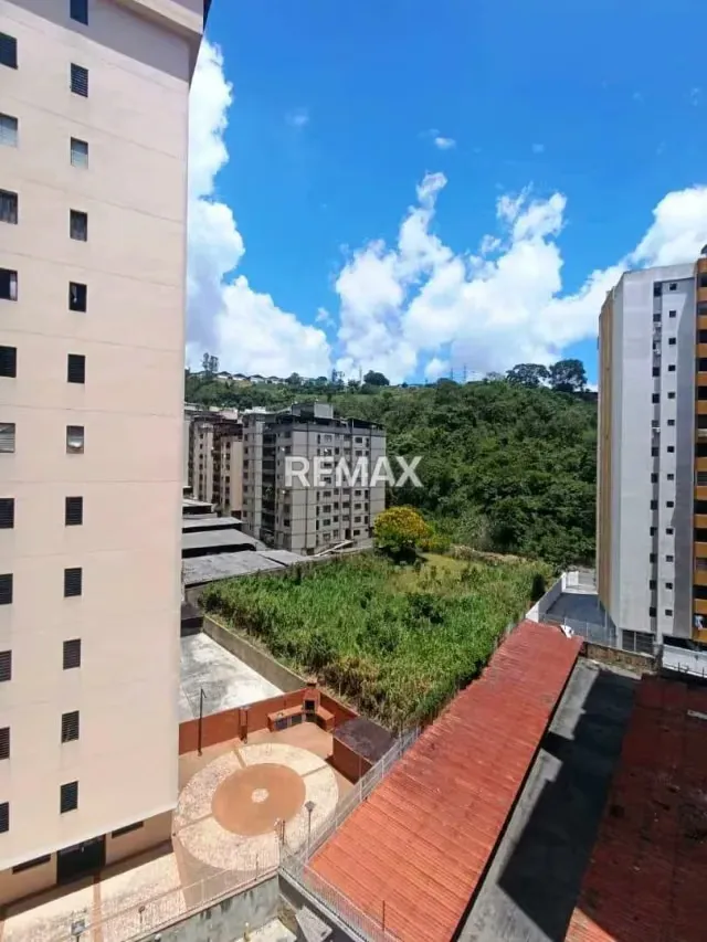 APARTAMENTO EN ALQUILER - URB. LOMAS DEL ÁVILA - 17