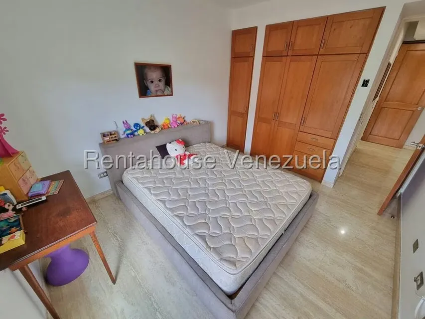 Apartamento (Duplex) en Venta en La Tahona, Distrito Metropolitano - 26
