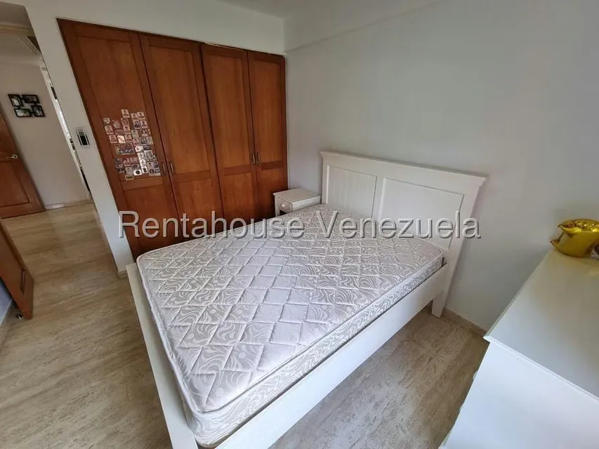 Apartamento (Duplex) en Venta en La Tahona, Distrito Metropolitano - 28