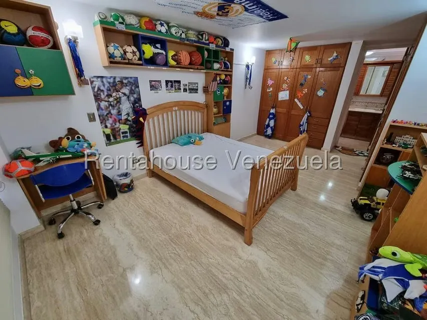 Apartamento (Duplex) en Venta en La Tahona, Distrito Metropolitano - 29