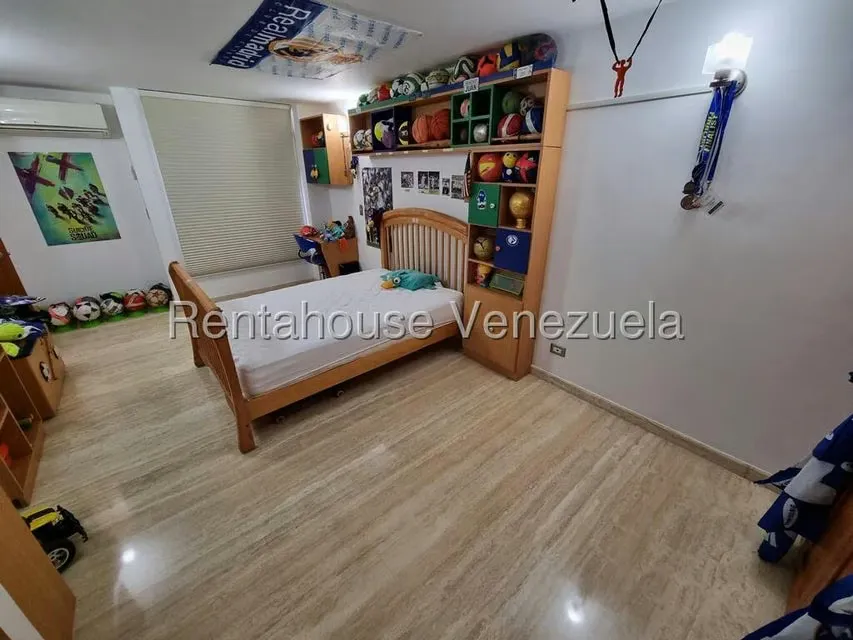 Apartamento (Duplex) en Venta en La Tahona, Distrito Metropolitano - 30