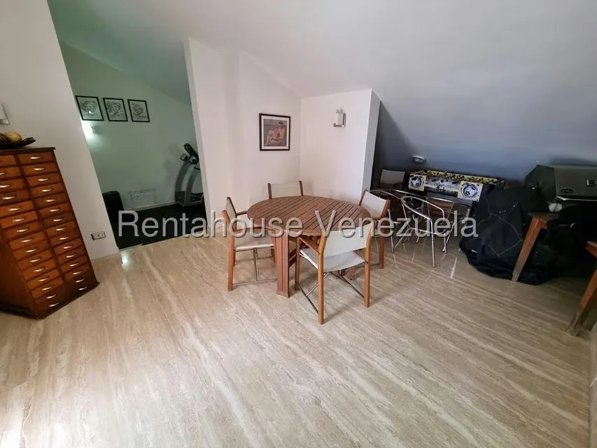 Apartamento (Duplex) en Venta en La Tahona, Distrito Metropolitano - 44