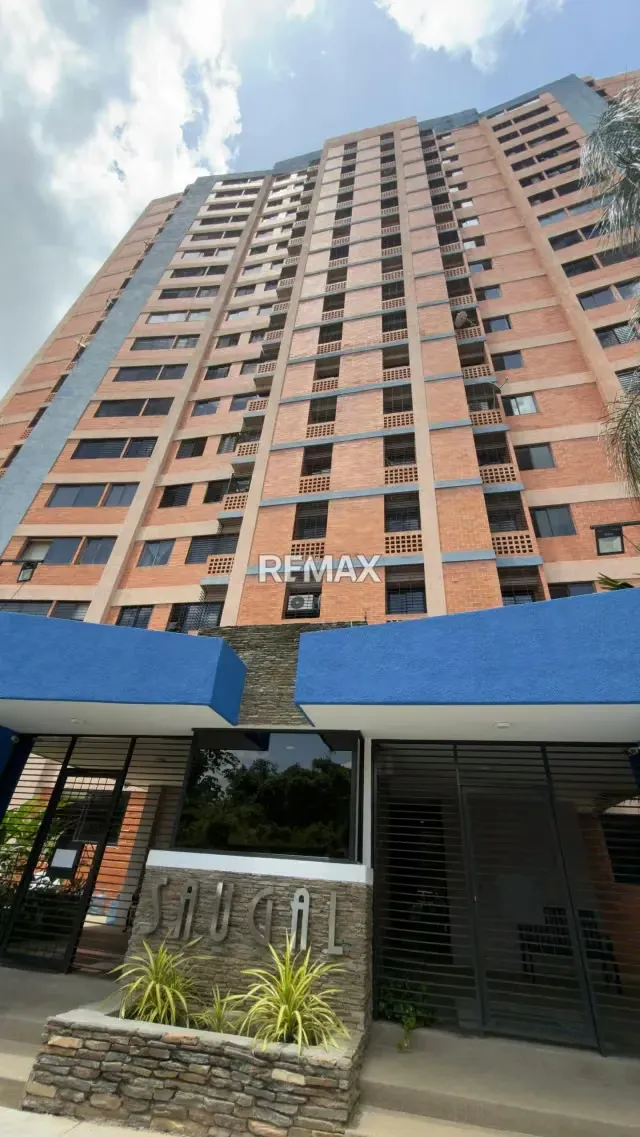 EN VENTA APARTAMENTO RESD SAUGAL LOS MANGOS - 2