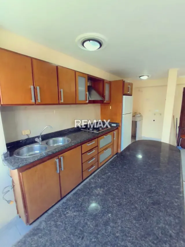 EN VENTA APARTAMENTO RESD SAUGAL LOS MANGOS - 5