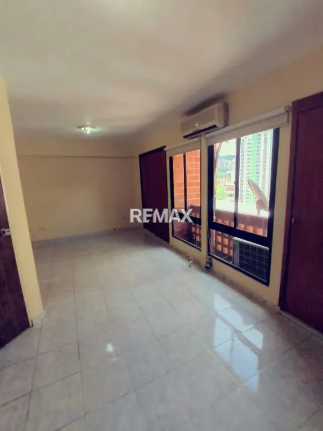 EN VENTA APARTAMENTO RESD SAUGAL LOS MANGOS - 9