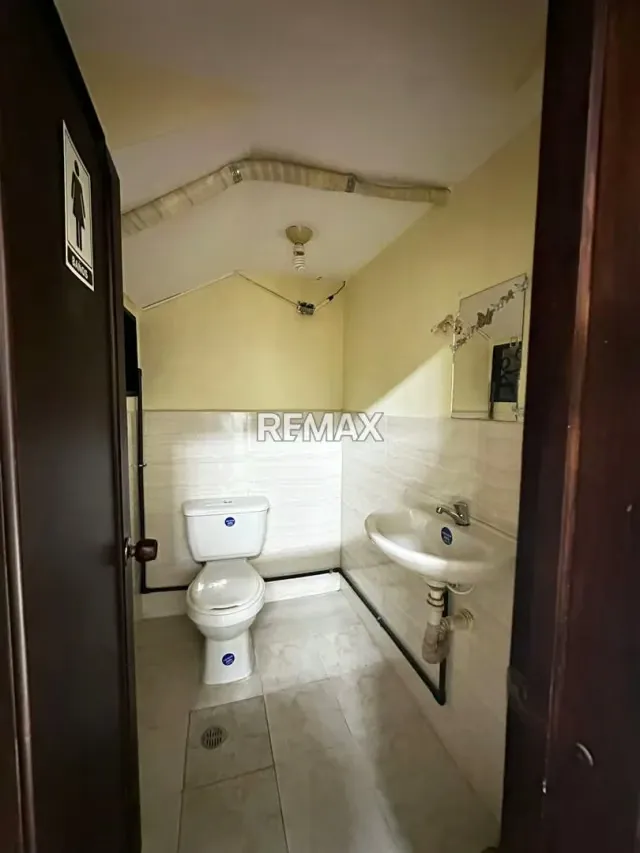 Se Alquila Oficina Comercial en Barrio obrero carrera 19 entre calle 10 y pasaje acueducto - 2
