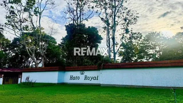 Casa de tus Sueños en Hato Royal Exclusividad, clima de montaña y seguridad - 2