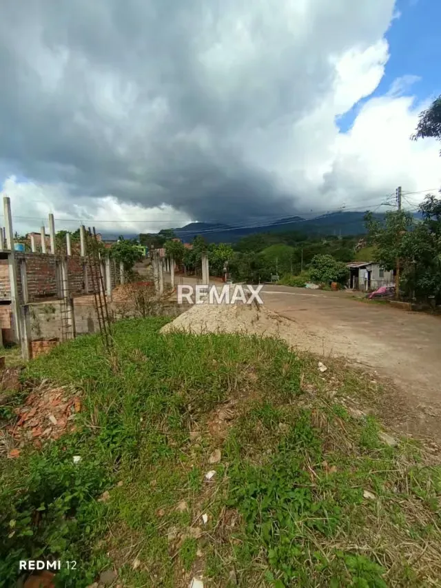 Venta de DOS LOTES DE TERRENO con avances de Construcción Ubicados en PALO GORDO