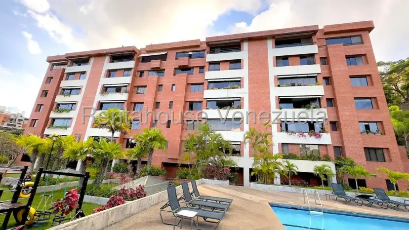 Apartamento (Penthouse) en Alquiler en Colinas de Valle Arriba, Distrito Metropolitano