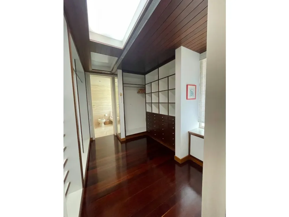 Se vende casa 841m2 Cerro Verde 7154 - 37