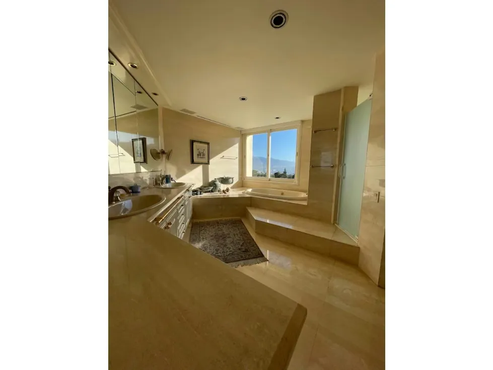 Se vende casa 841m2 Cerro Verde 7154 - 42