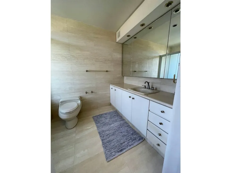 Se vende casa 841m2 Cerro Verde 7154 - 43