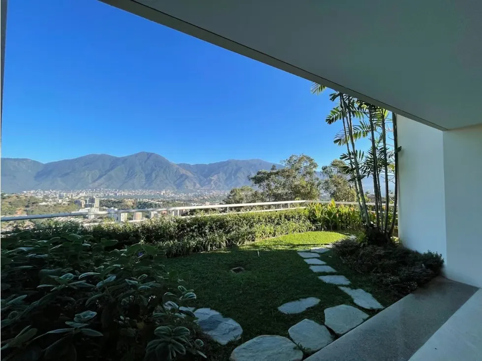 Se vende casa 841m2 Cerro Verde 7154 - 52