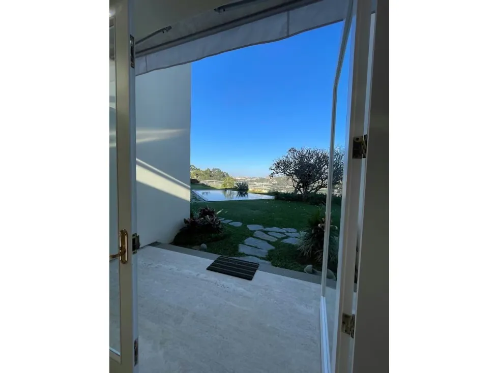 Se vende casa 841m2 Cerro Verde 7154 - 7