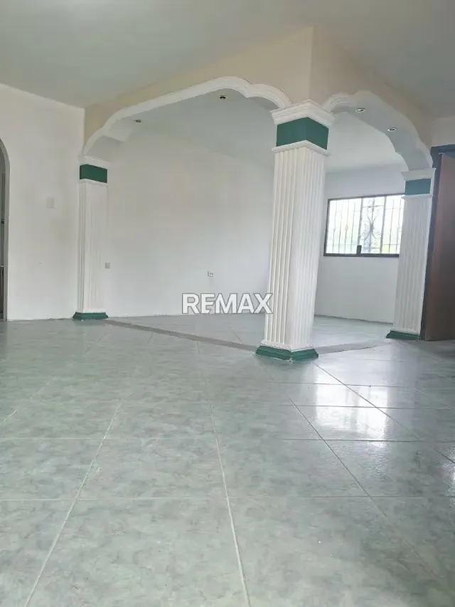 En venta Casa espaciosa con local comercial en Sector Llano La Cruz. - 12