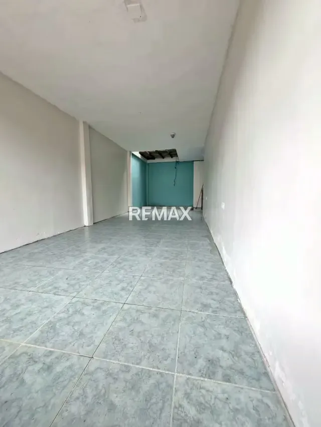 En venta Casa espaciosa con local comercial en Sector Llano La Cruz. - 2