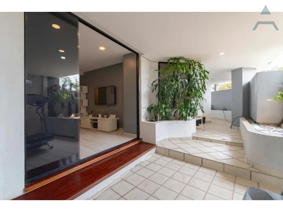 Se Vende Apartamento 341,82m² 3h/4b/3p Country Club - 12