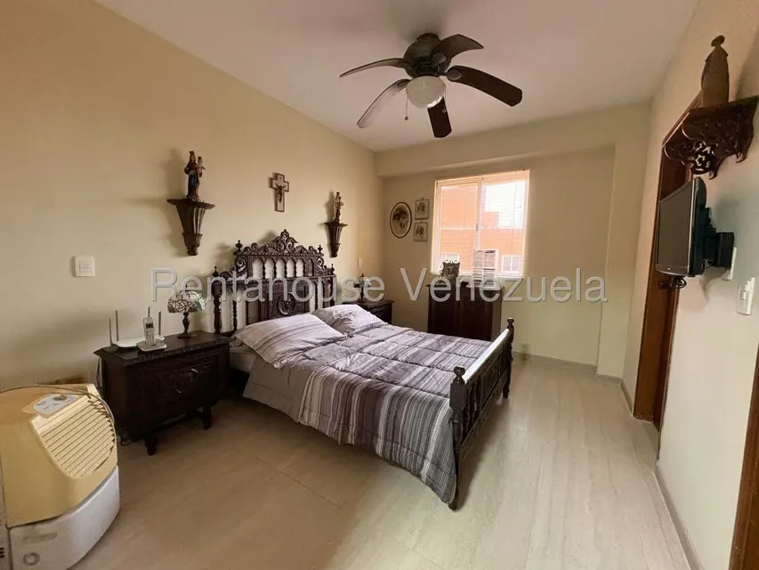 Apartamento (1 Nivel) en Alquiler en Avenida El Milagro, Zulia - 24