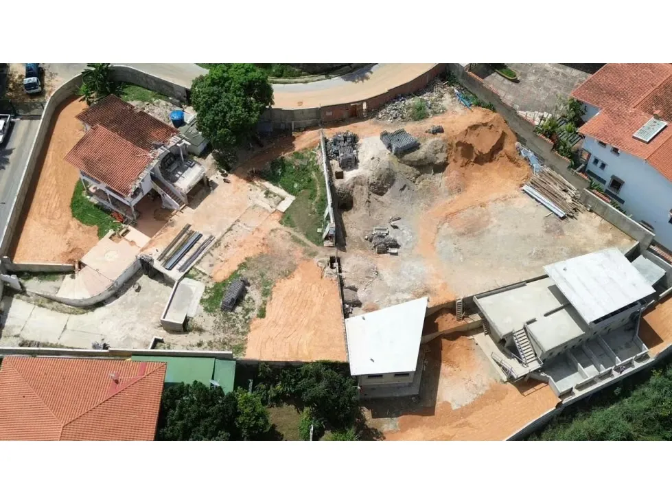 Se vende terreno 3.380m2 Prados del Este - 7