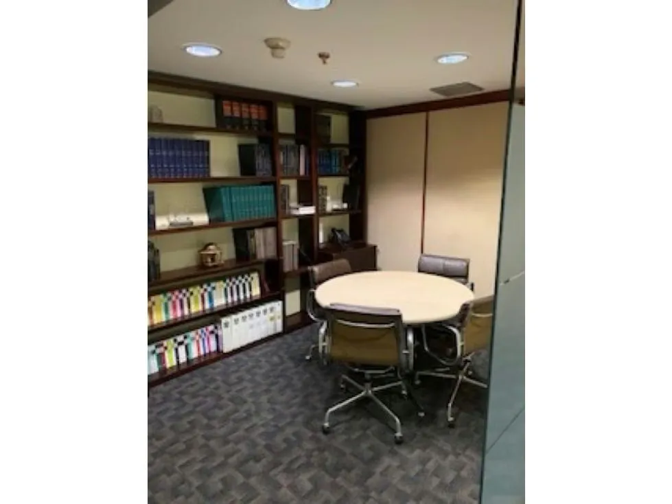 Se vende oficina 1155m2 El Rosal - 9