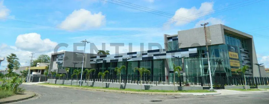CENTRO COMERCIAL EN VENTA C.C Suata, Unare II Calle Neveri - 20