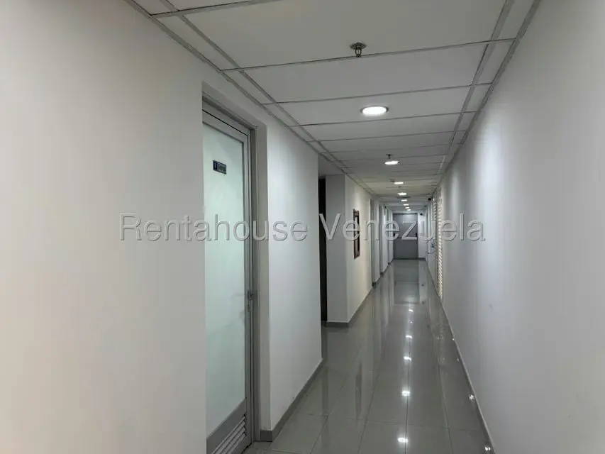 Oficina en Venta en Los Dos Caminos, Distrito Metropolitano - 12