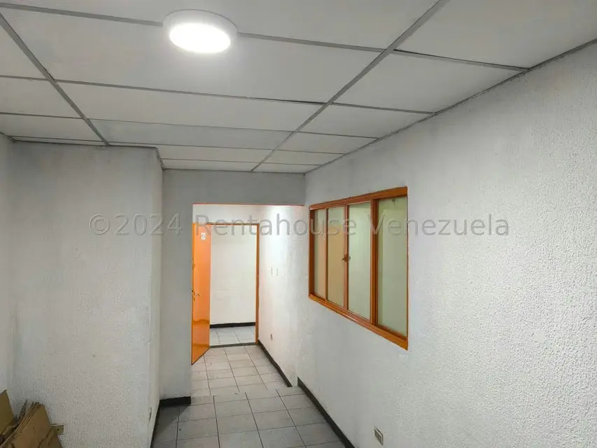 Oficina en Alquiler en Parroquia La Candelaria, Distrito Metropolitano - 12