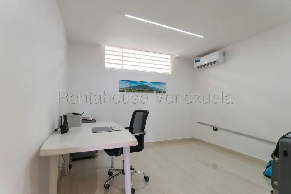 Apartamento (1 Nivel) en Venta en Colinas de La Tahona, Distrito Metropolitano - 24