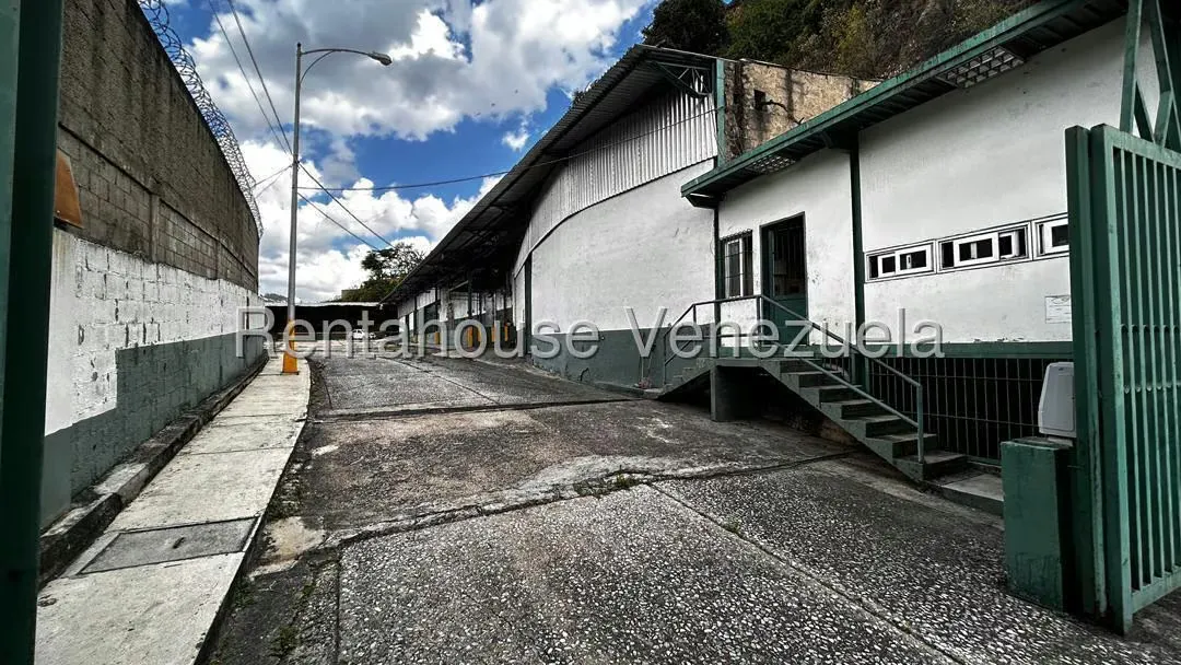 Galpon - Deposito en Venta en Parroquia Santa Rosalia, Distrito Metropolitano - 4