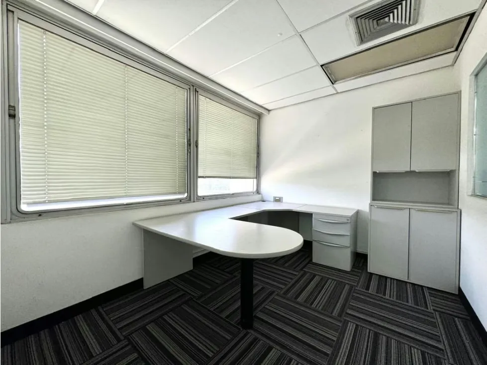 Amplia oficina en alquiler torre corporativa Los Ruices 885M2 - 11