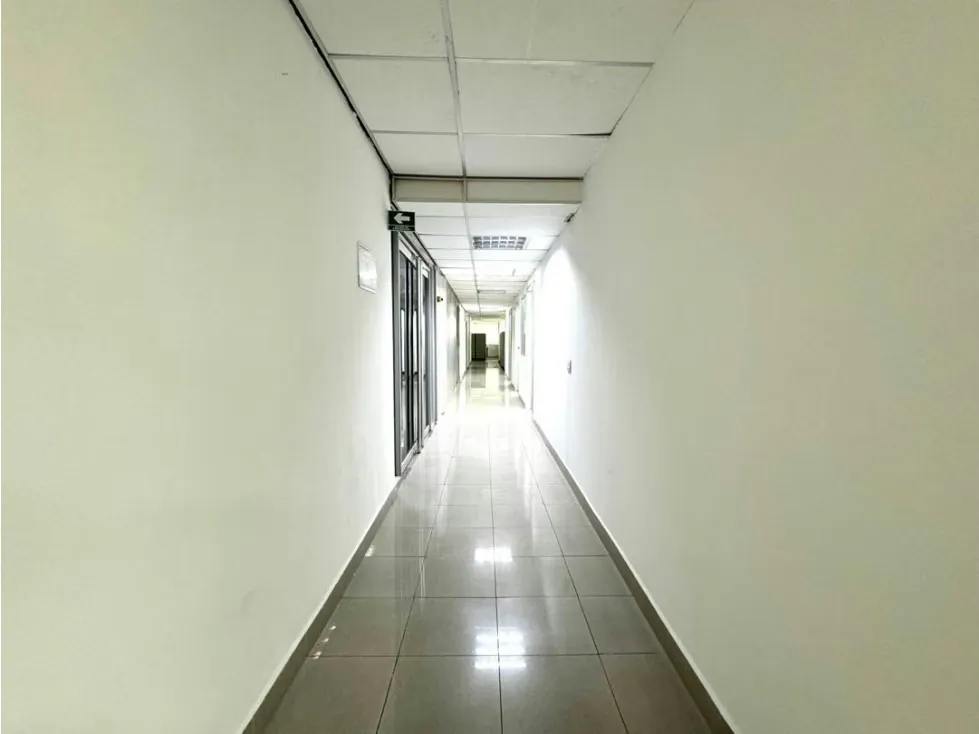 Amplia oficina en alquiler torre corporativa Los Ruices 885M2 - 6