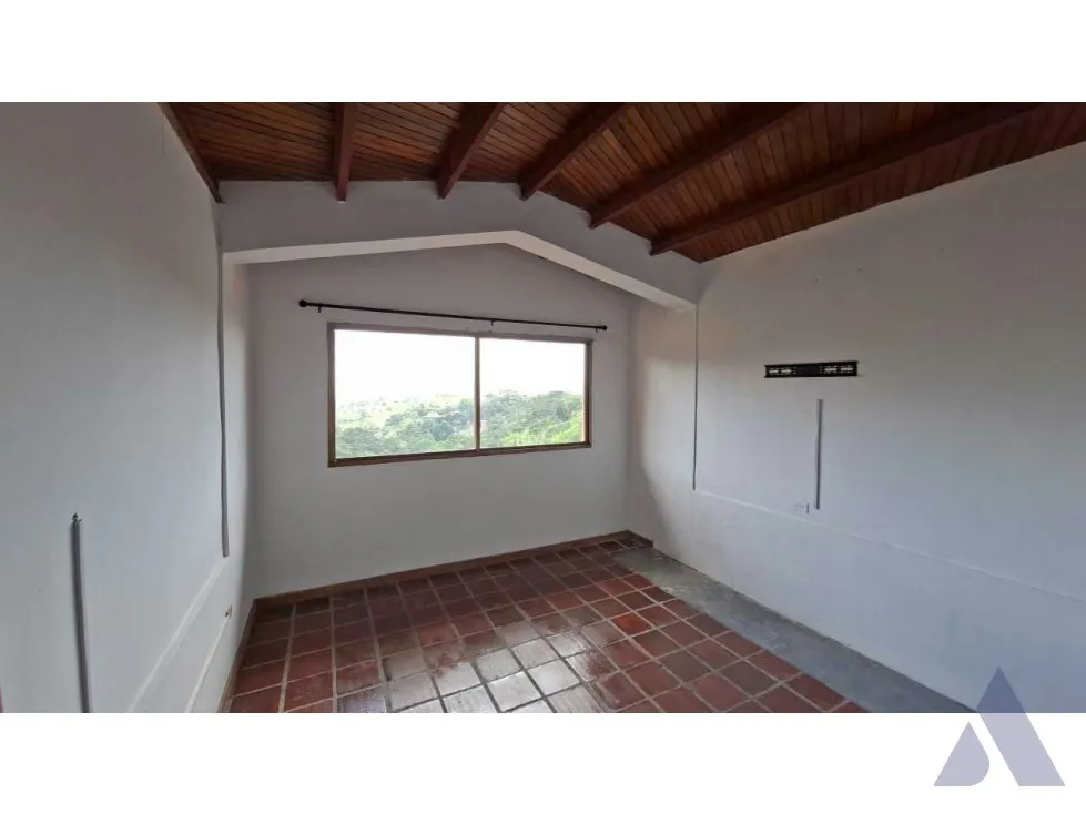 Alquilo anexo 300m2 La Union 3851 - 8