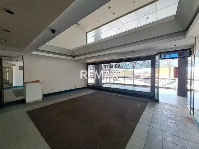 LOCAL COMERCIAL CON MEZZANINA, VISTA A LA AV. 4 DE MAYO, CENTRO COMERCIAL GALERIAS FENTE, PORLAMAR, ISLA DE MARGARITA, VENEZUELA - 11
