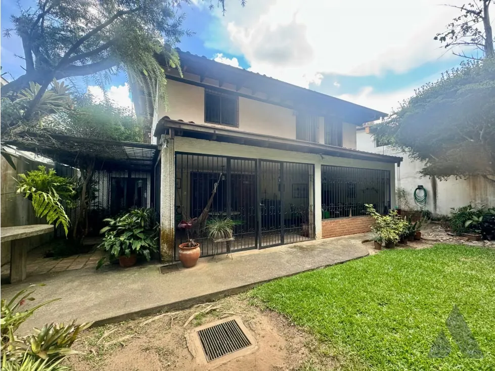 Se vende casa 302m2 San Luis 5883