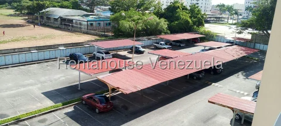 Apartamento (1 Nivel) en Alquiler en Metropolitano Javier, Lara - 24