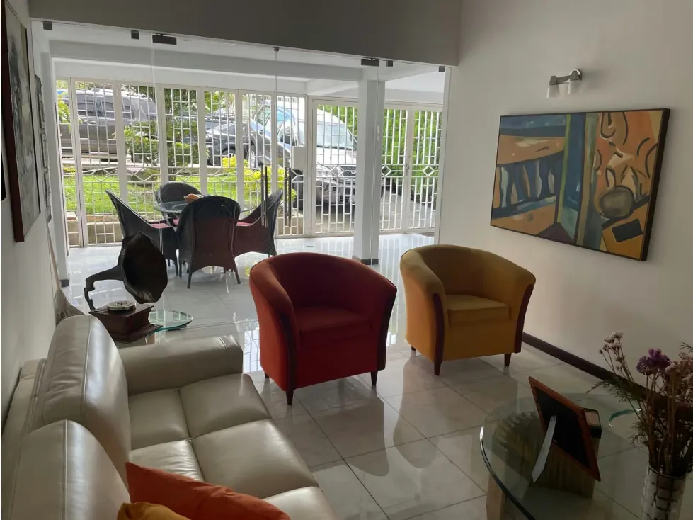 Se vende casa 450m2 San Bernardino 7538 - 4