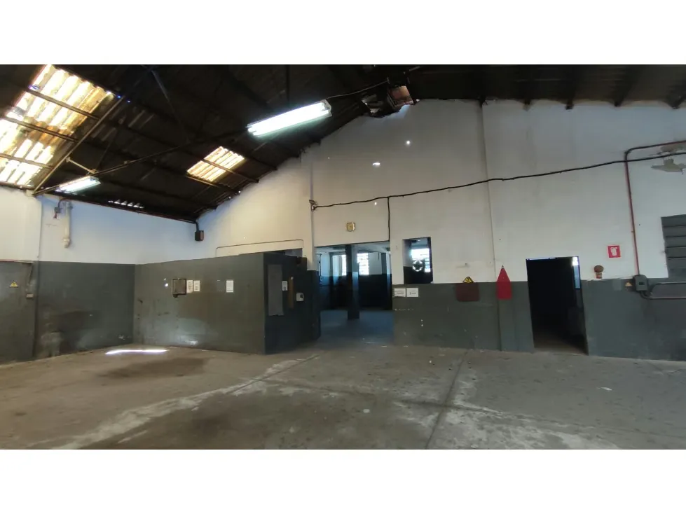 Galpón en venta en Alta Vista 700mts - 5