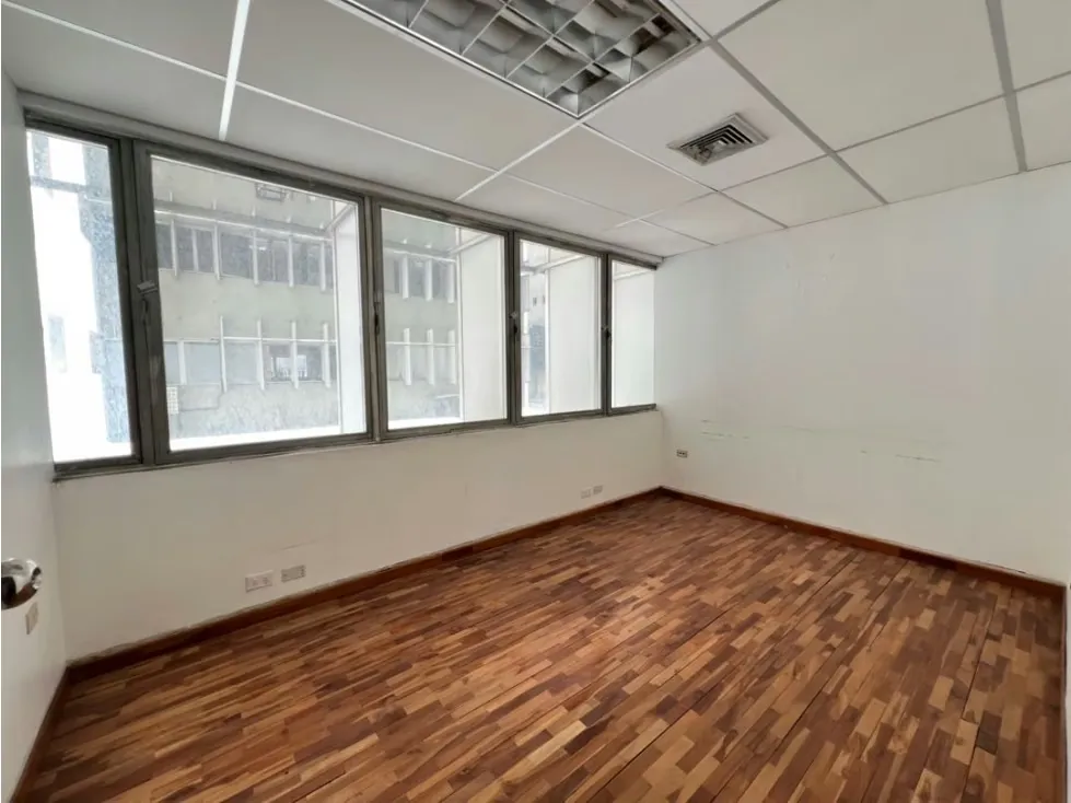 Se vende oficina 233m2 Los Palos Grandes - 5