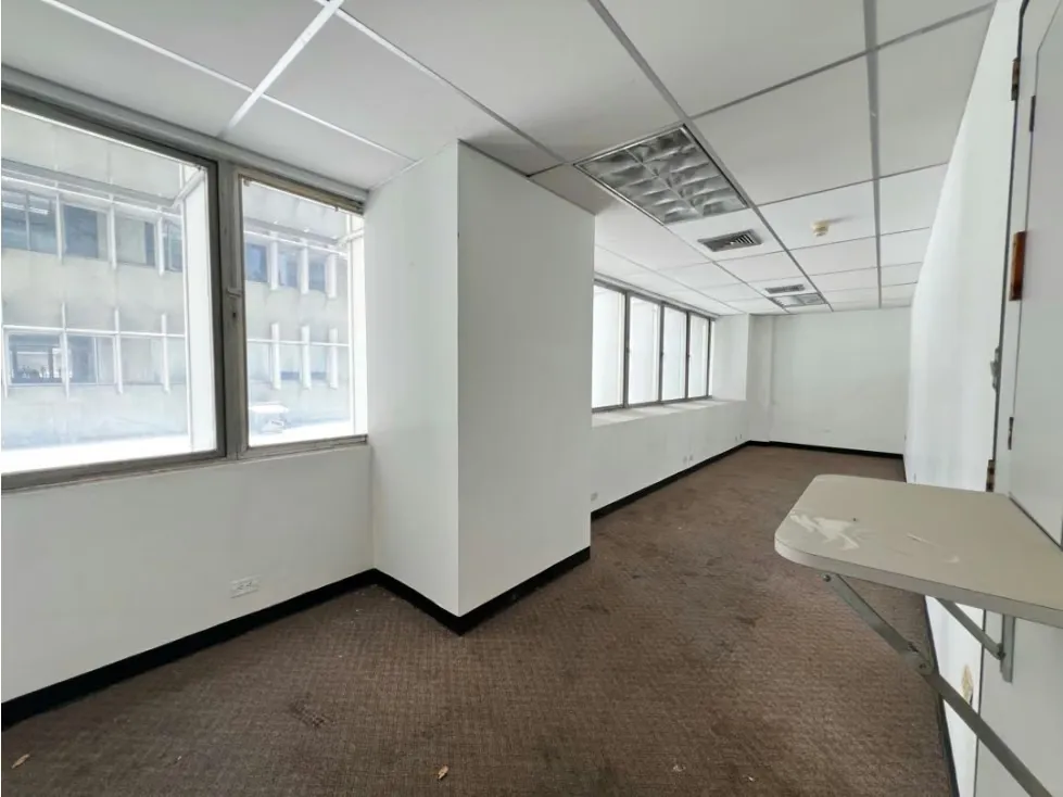 Se vende oficina 233m2 Los Palos Grandes - 6