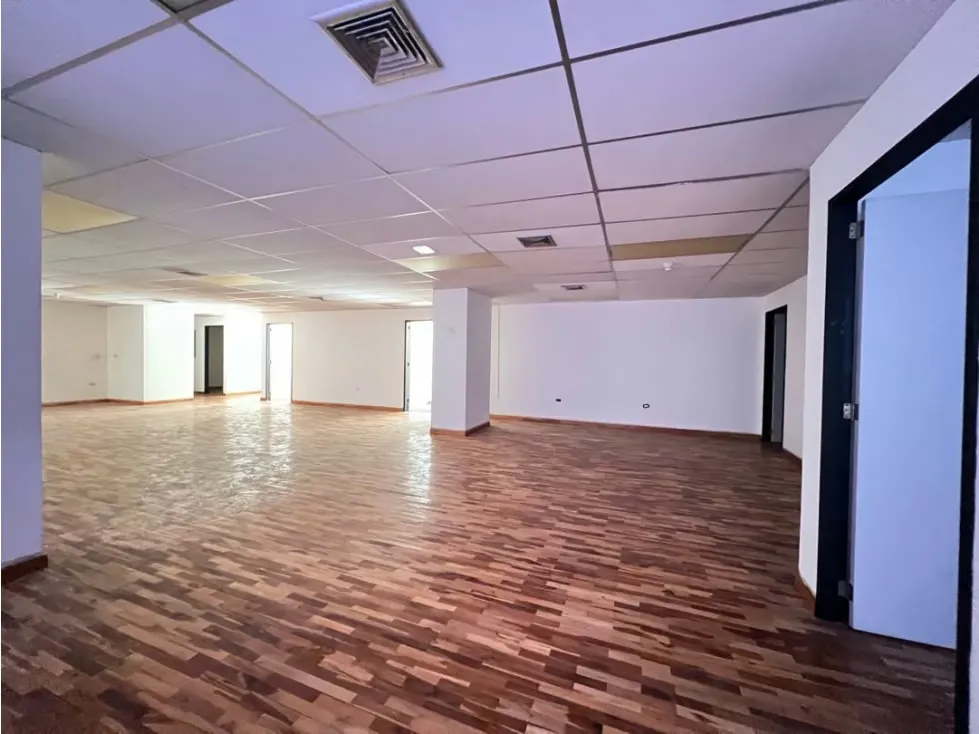 Se vende oficina 233m2 Los Palos Grandes - 7