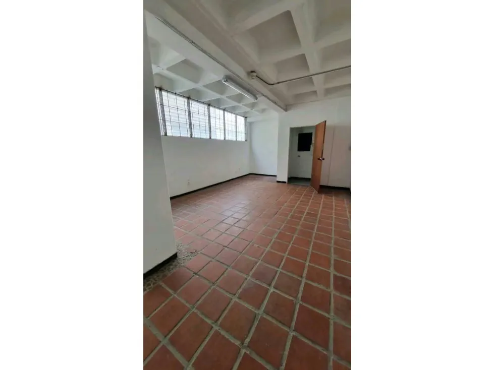 Alquilo local 300m2 El Llanito 2768 - 7