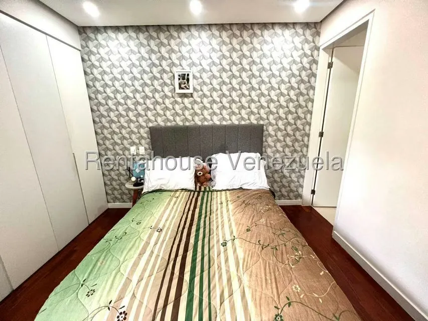 Apartamento (1 Nivel) en Venta en Campo Alegre, Distrito Metropolitano - 23