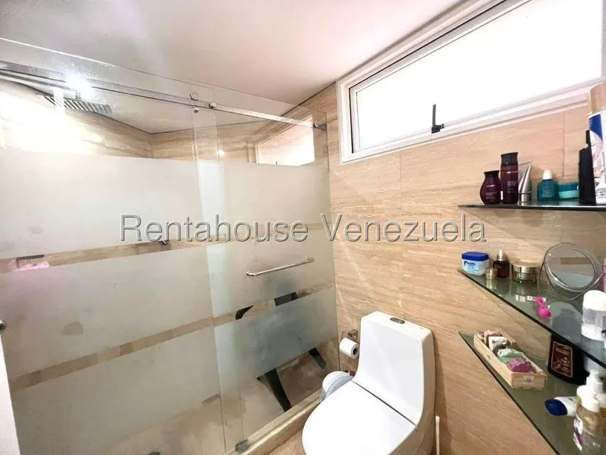 Apartamento (1 Nivel) en Venta en Campo Alegre, Distrito Metropolitano - 24