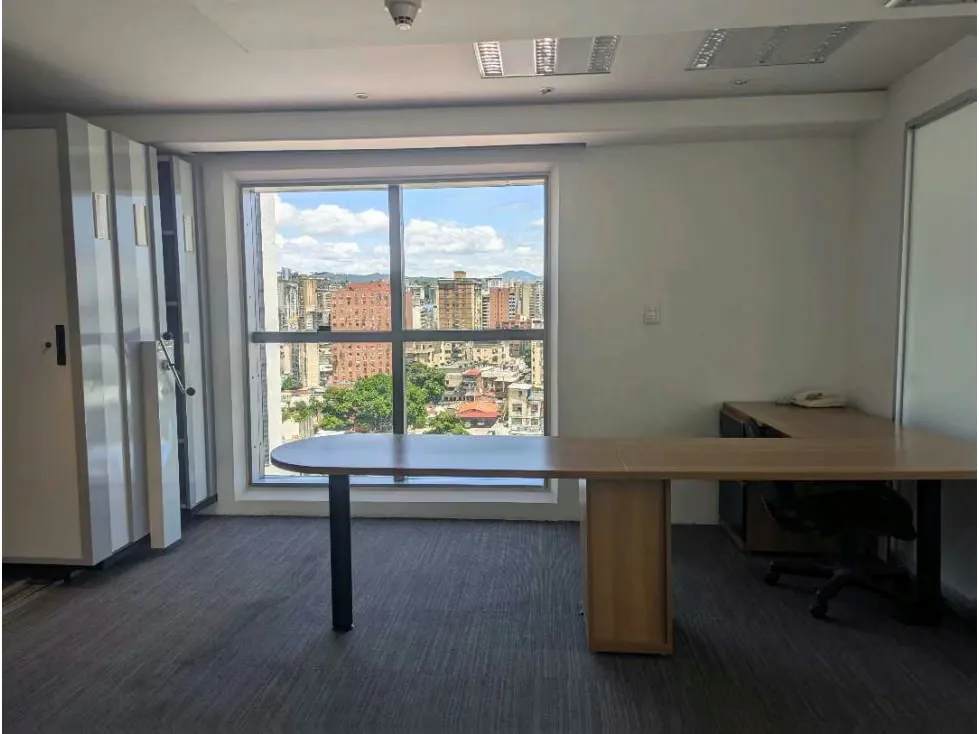 Vendo oficina actualizada 156m2 El Rosal 3436 - 36