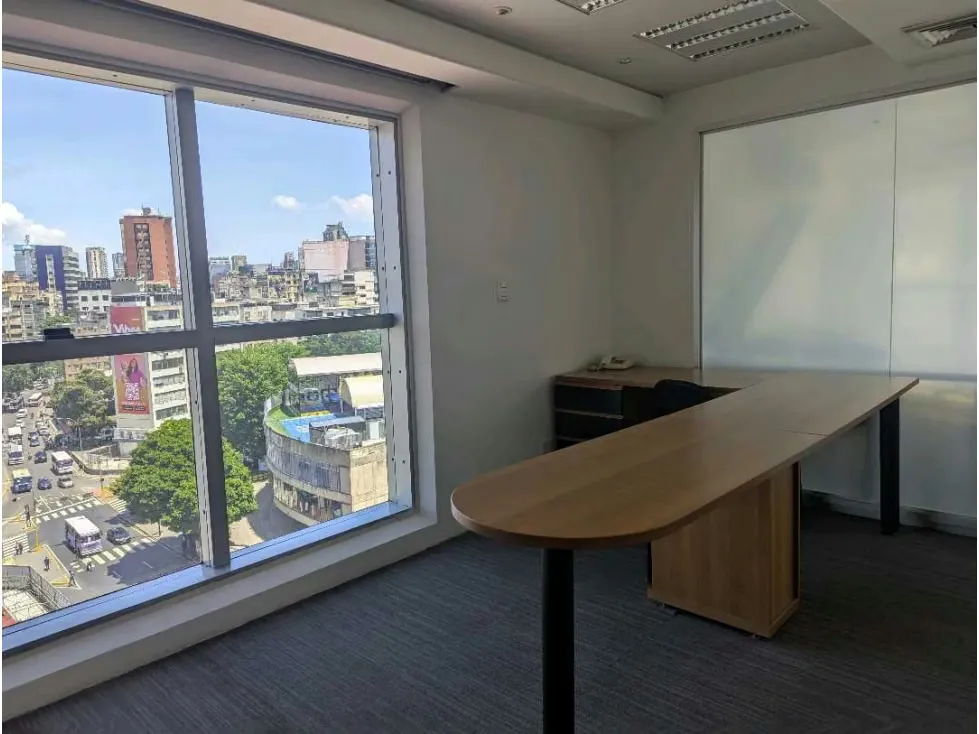 Vendo oficina actualizada 156m2 El Rosal 3436 - 53