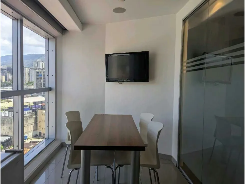 Vendo oficina actualizada 156m2 El Rosal 3436 - 60