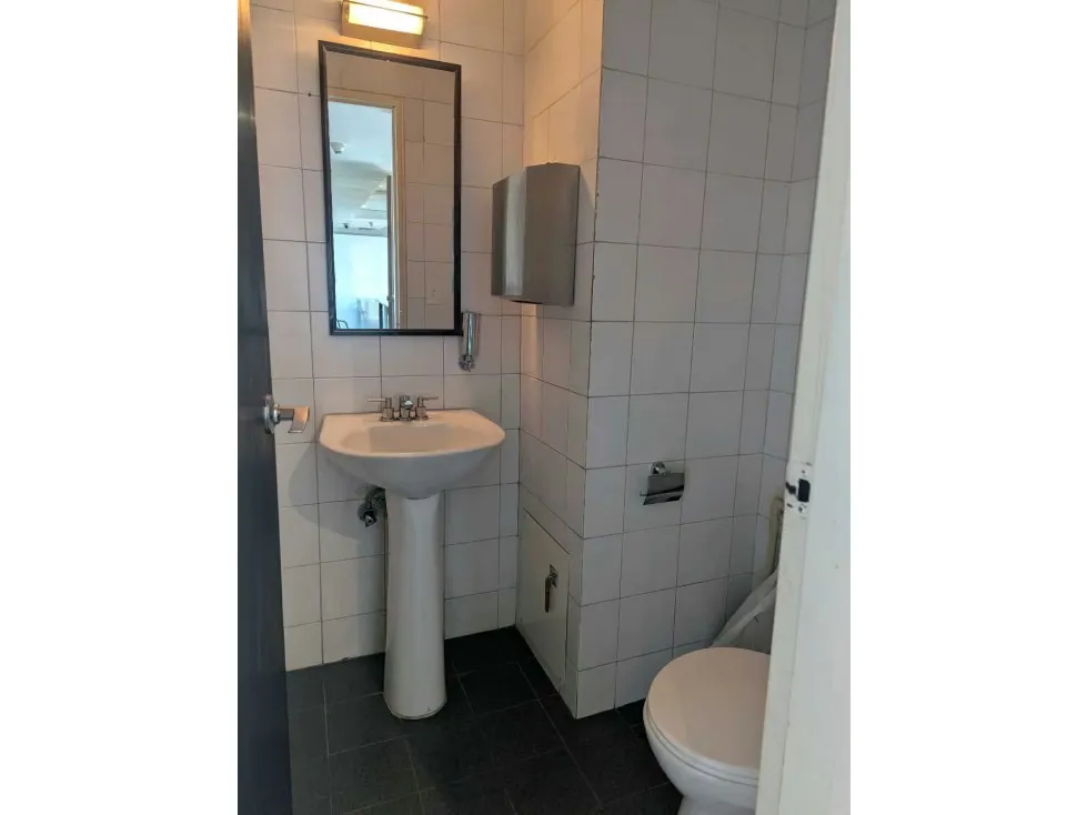 Vendo oficina actualizada 156m2 El Rosal 3436 - 65