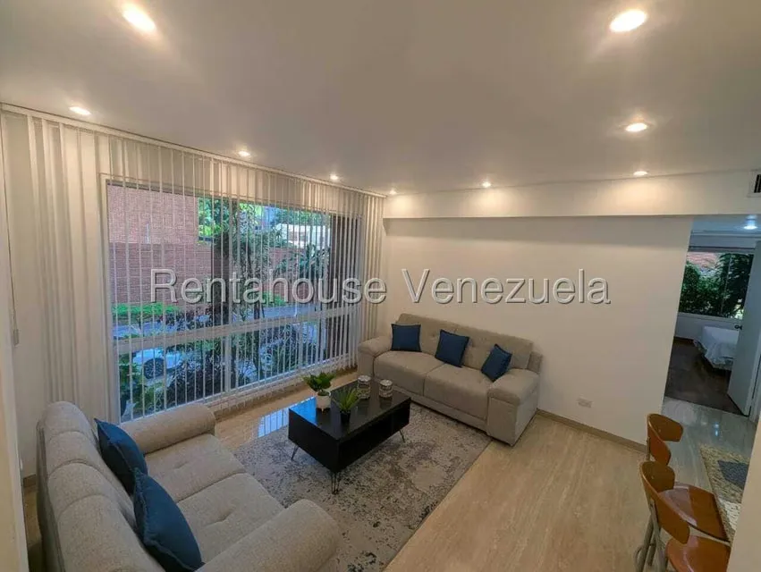 Apartamento (1 Nivel) en Alquiler en Campo Alegre, Distrito Metropolitano - 3