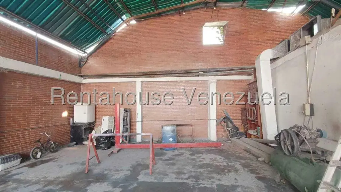 Comercial (Galpon - Deposito) en Venta en Avenida Libertador, Lara - 13